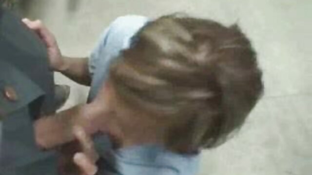 Chelsea Zinn là một con điếm mút ngón phim s xx chân kiêu hãnh