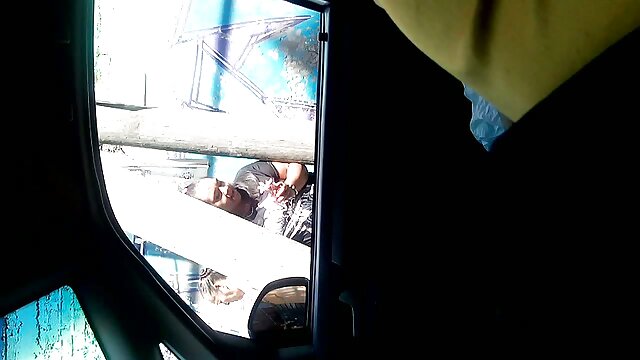 Gỗ mun Babe Mels trêu chọc công cộng nhấp nháy và ngoài trời phim xx xx