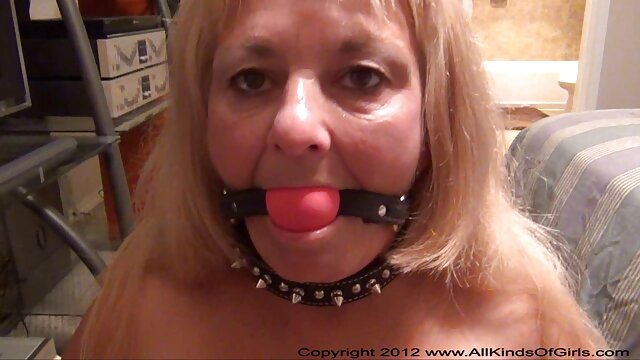 Nóng brunette quyến rũ cô ấy đàn ông và qhin xx được cày cứng