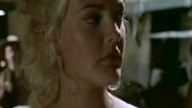 Tráng lệ milf đầu tiên phĩm xx Hãy tắm