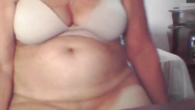 Đen con điếm với khổng lồ đít cho tuyệt phim xx co giao thao vời đầu trong khi trên đầu gối của cô ấy