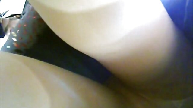 Lesbian tuổi teen được xech xx dildo từ cô gái