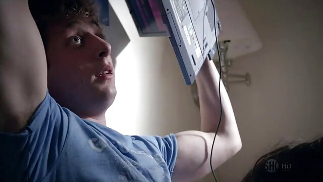 PornoZeit: Lass không tăng vọt! xx hoang thuy linh