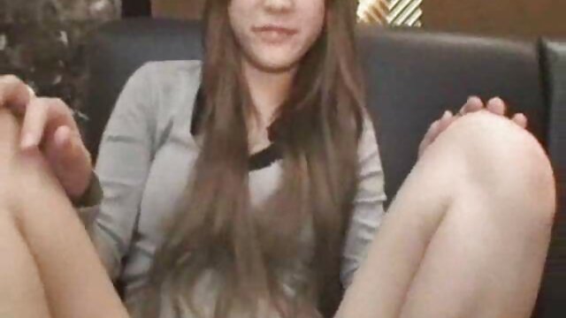 Nia Bangzz, Nat video phim sexxx Foxx, Jada Gemz & 10 vũ công thoát y chiến lợi phẩm lớn