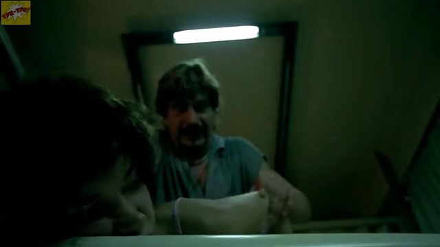 AnalAcrobats Adriana Chechik lấy đồ chơi HUGE và BBC phim xl xx