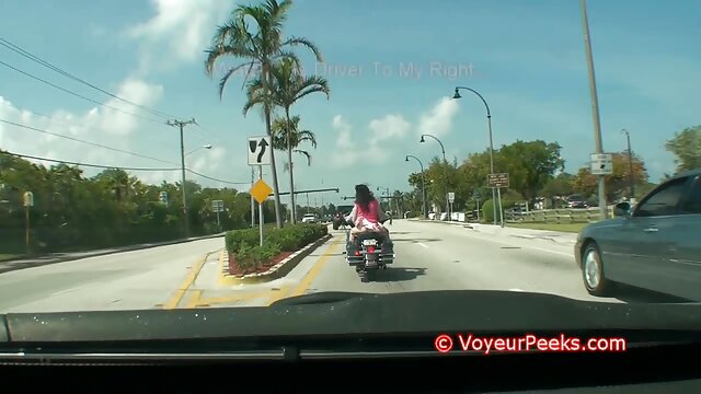 những phim xx v nụ hôn của ba người