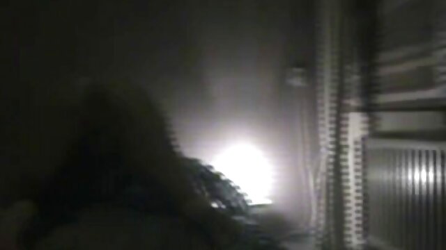 Sừng béo châu á, mama bị choi gai xx đắm bởi trắng chàng trên một ghế dài